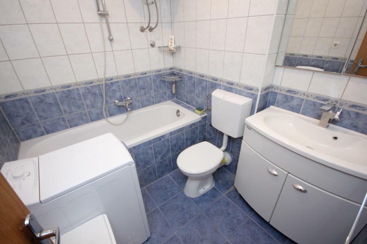 Apartment Karlo Near The Most Beautiful Beach Znjan Split Exterior foto